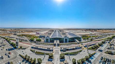 hermes airport larnaca arrive|real time larnaca airport.